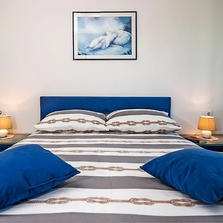 Centener Apartman *